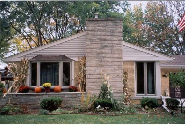 Bay & Twin Casement with Siding on the Gable in Buffalo Grove, IL (1)