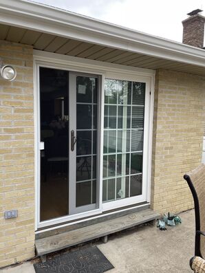 Before and After Replacement Windows and Sliding Patio Door (2)